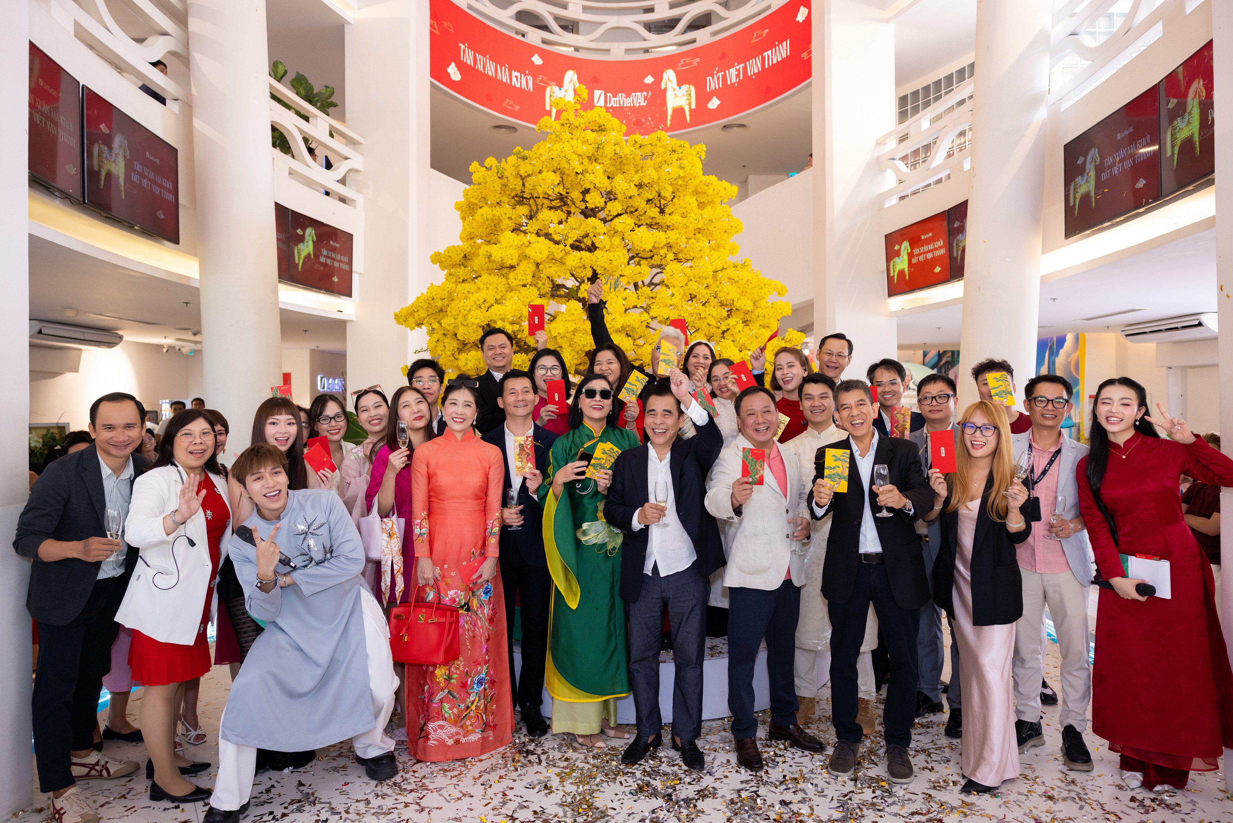 Hình ảnh CÔNG TY CỔ PHẦN DATVIET VAC GROUP HOLDINGS 1