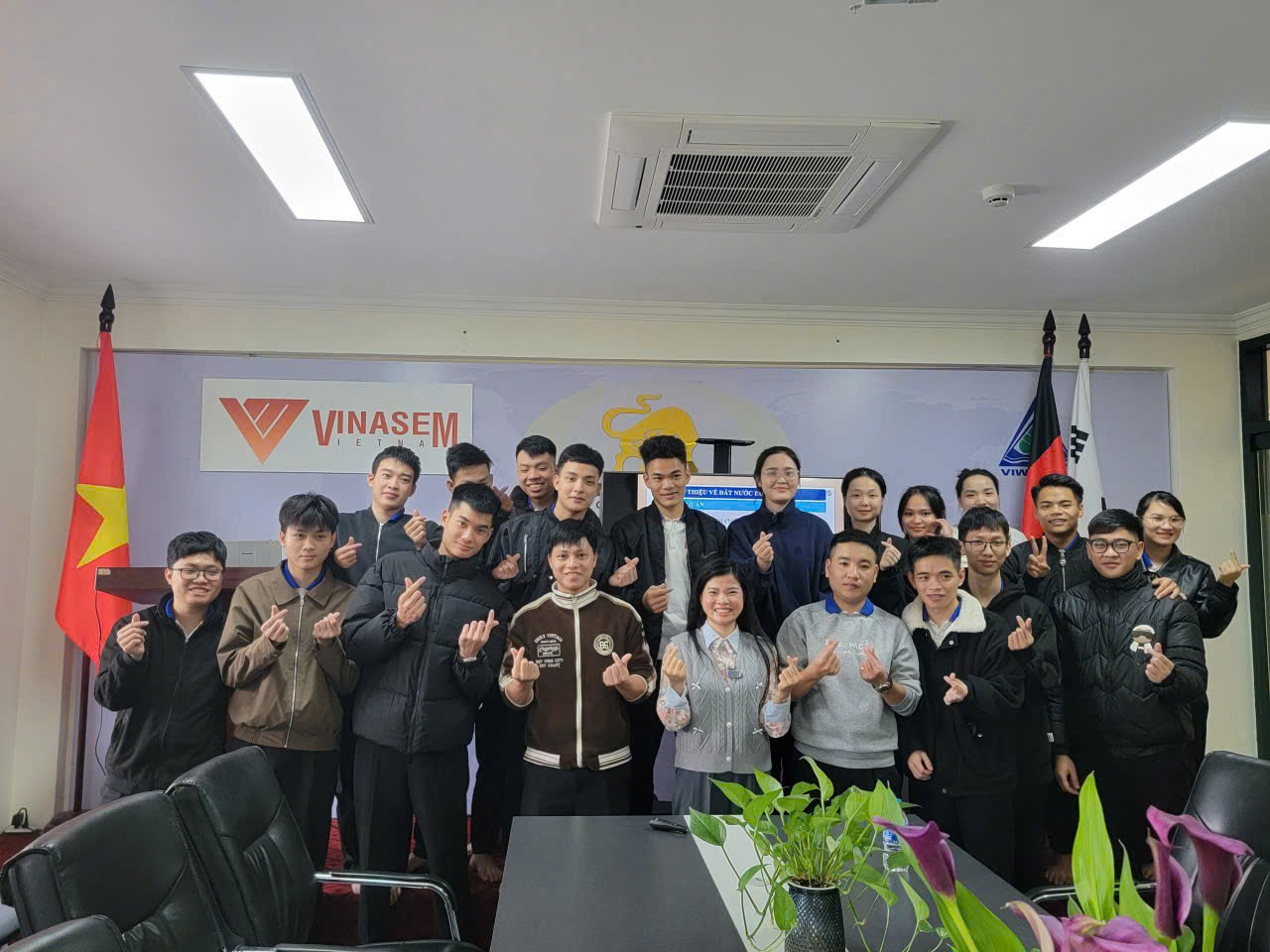 Hình ảnh CÔNG TY CỔ PHẦN ĐẦU TƯ THƯƠNG MẠI VINASEM VIỆT NAM 1