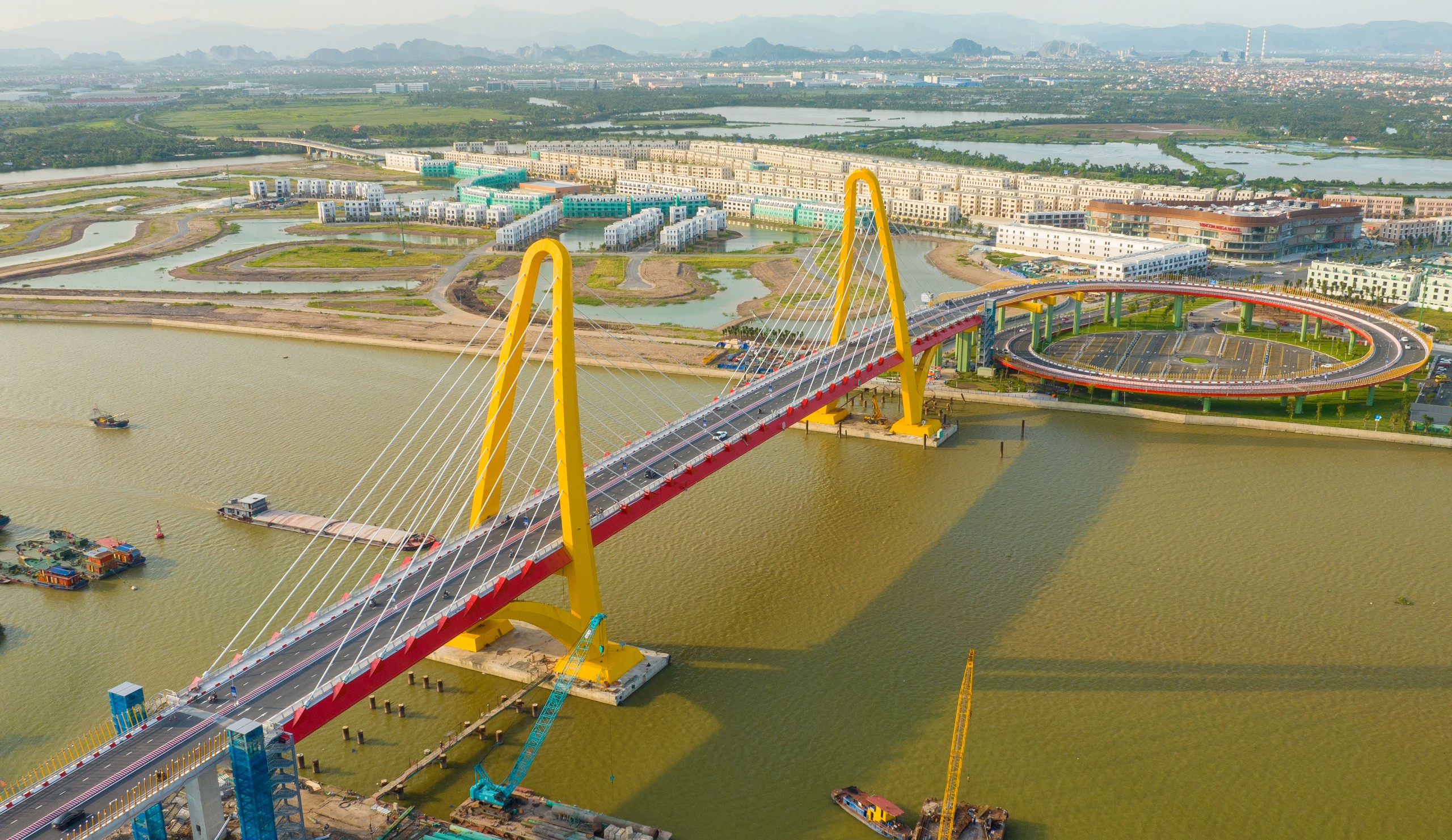Hình ảnh TRUNG CHÍNH 2
