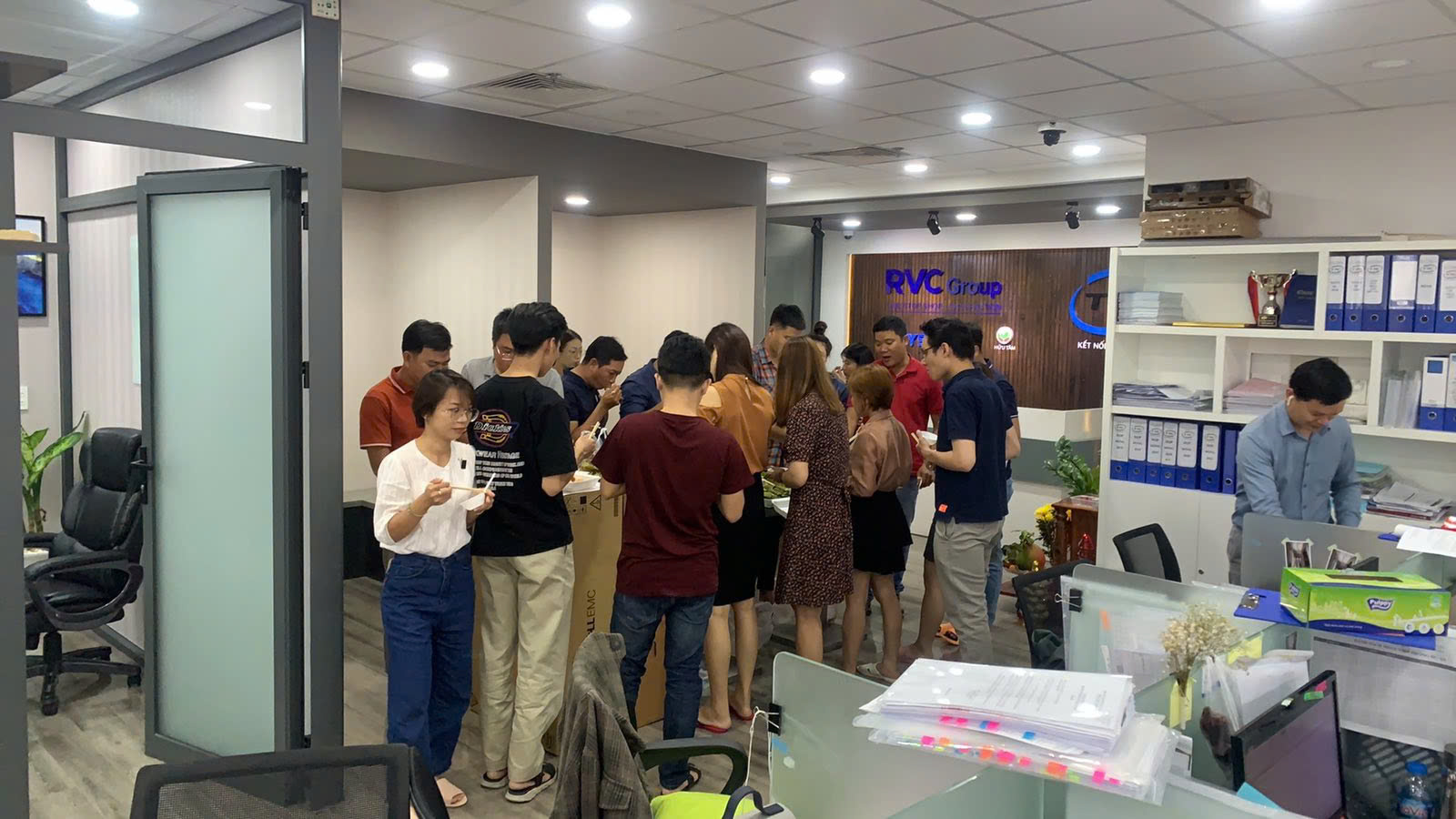 Hình ảnh CÔNG TY CỔ PHẦN THƯƠNG MẠI DỊCH VỤ VIỄN THÔNG RVC 2