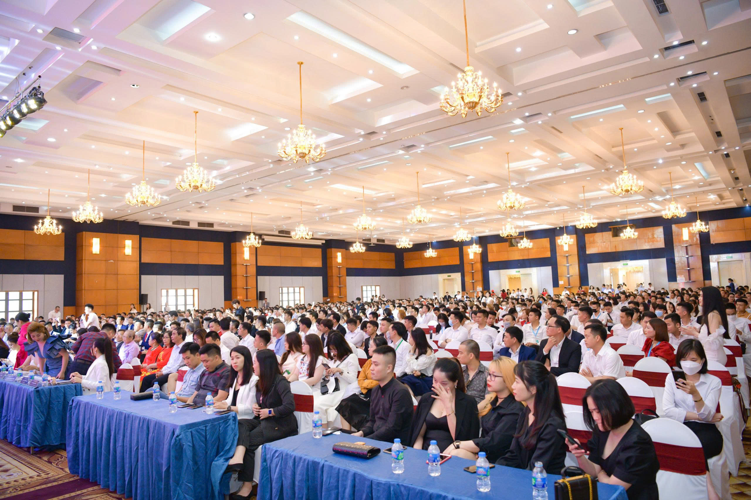 Hình ảnh CÔNG TY CỔ PHẦN BẤT ĐỘNG SẢN PHỐ XANH HOLDINGS 3