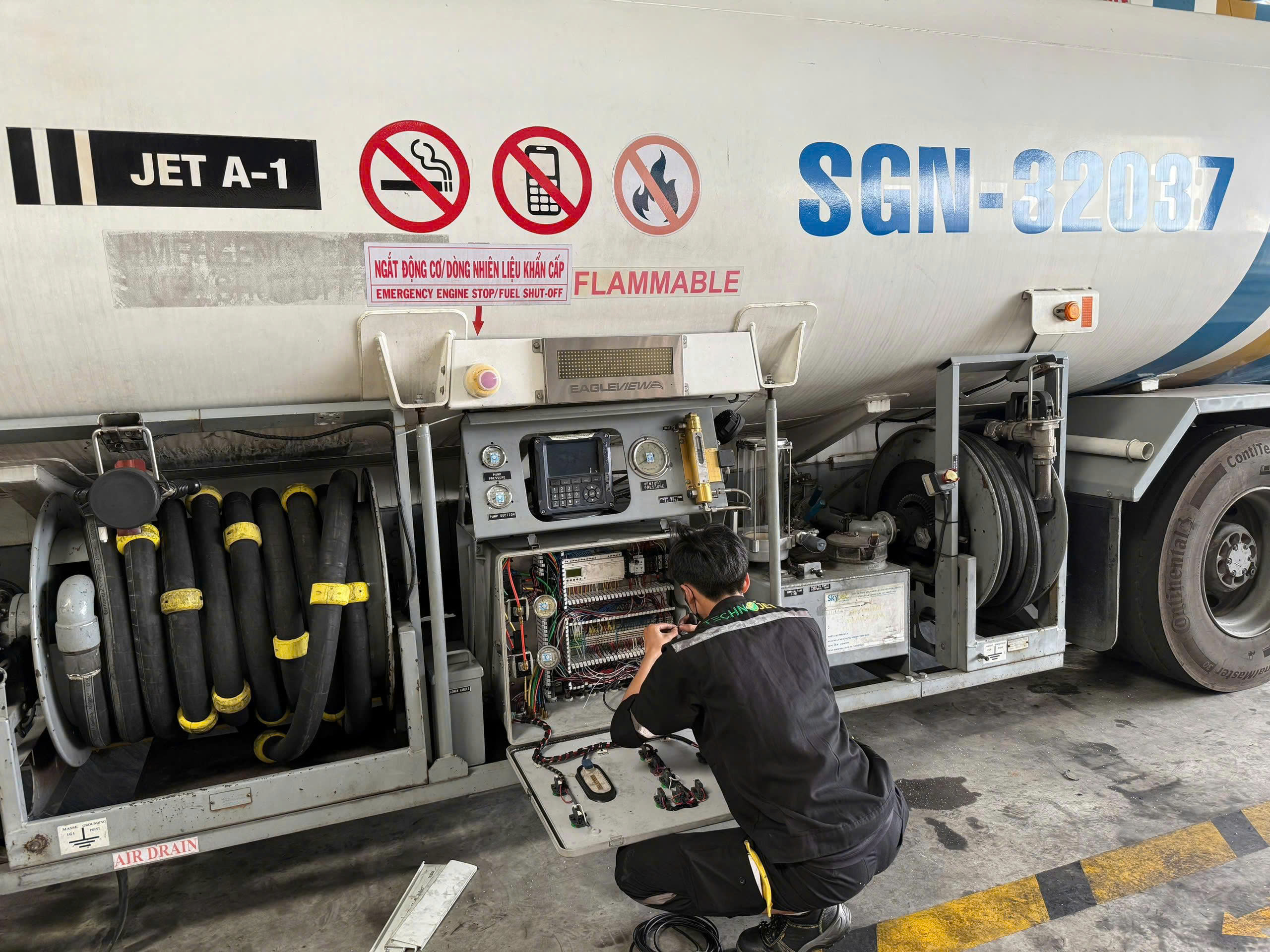 Hình ảnh CÔNG TY TNHH THƯƠNG MẠI DỊCH VỤ TECHNOJET 2
