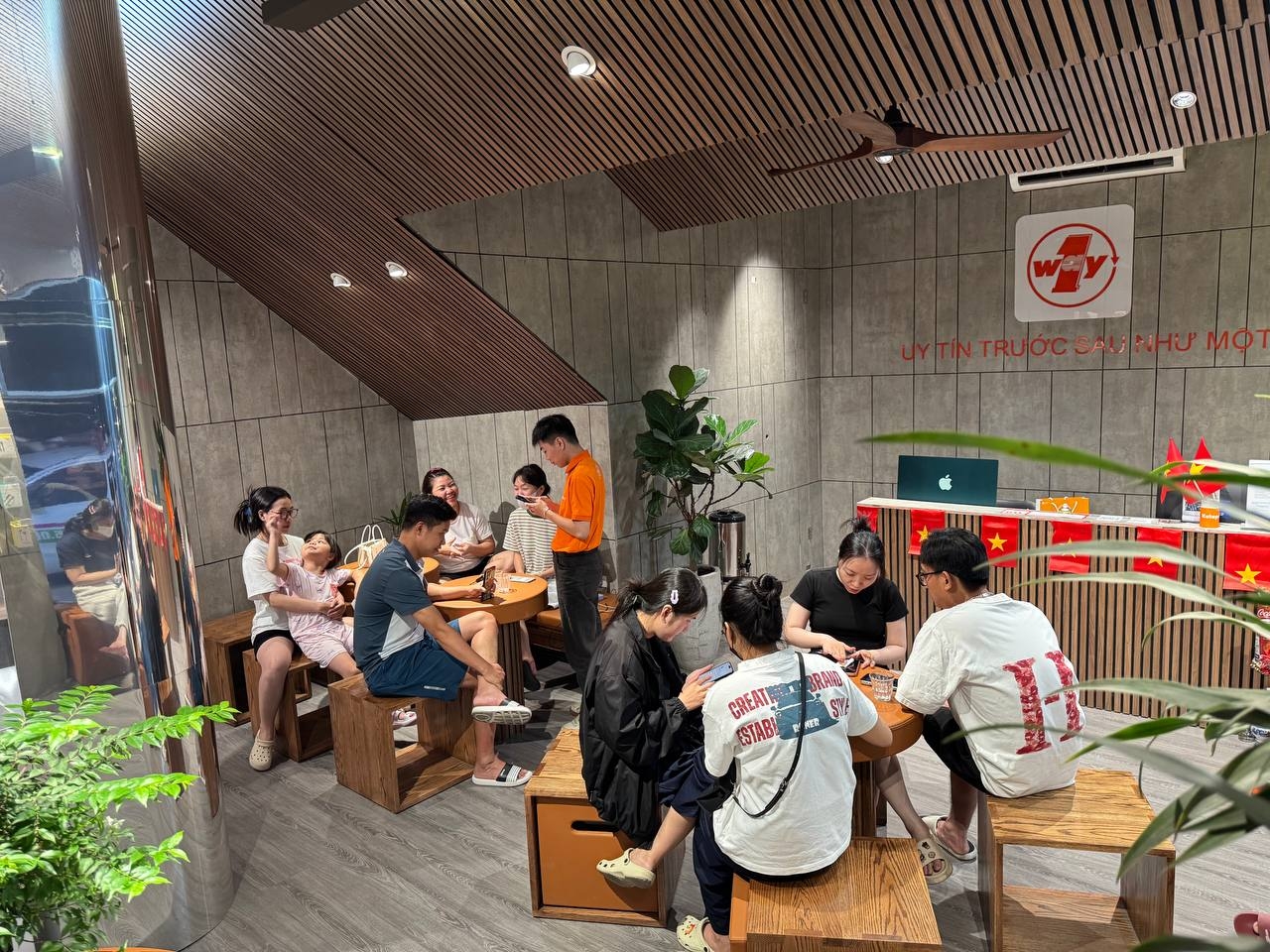 Hình ảnh (ONEWAY MOBILE) Công Ty Cổ phần Thương Mại Và Dịch Vụ ONEWAY Việt Nam 3