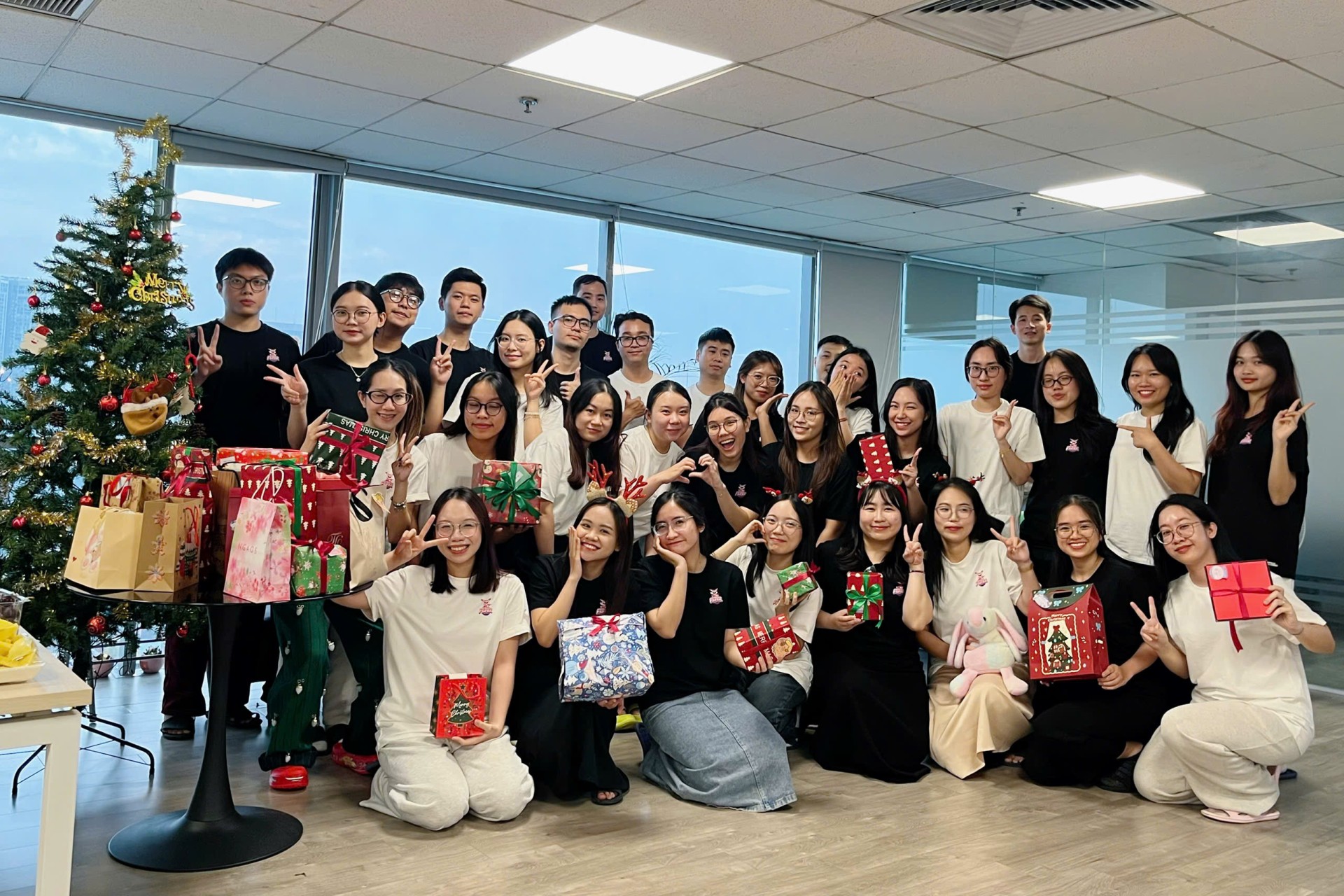 Hình ảnh CÔNG TY CỔ PHẦN CÔNG NGHỆ FLYER 2