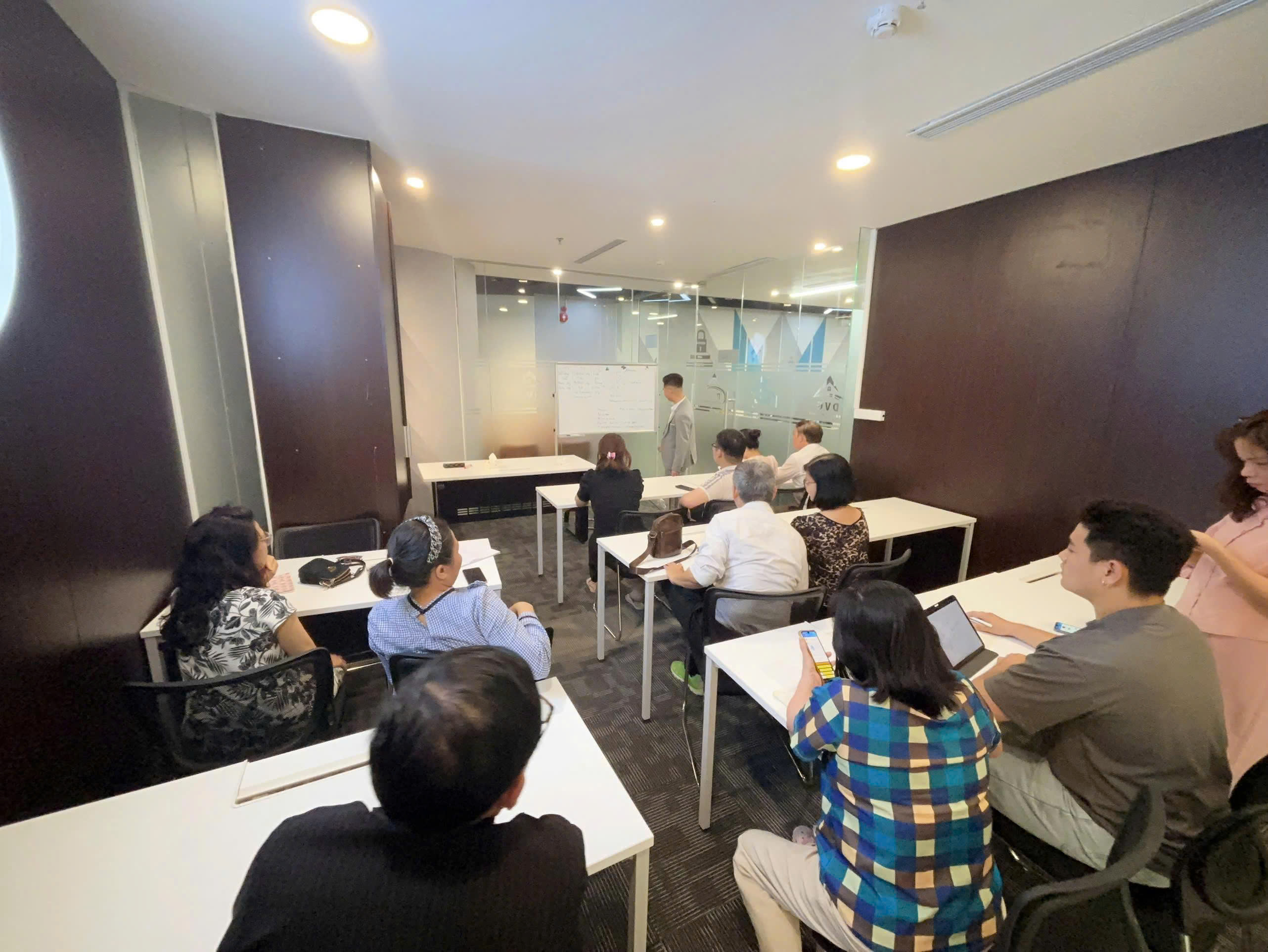 Hình ảnh CÔNG TY CỔ PHẦN BẤT ĐỘNG SẢN ĐẤT VÀNG INVEST GROUP 6