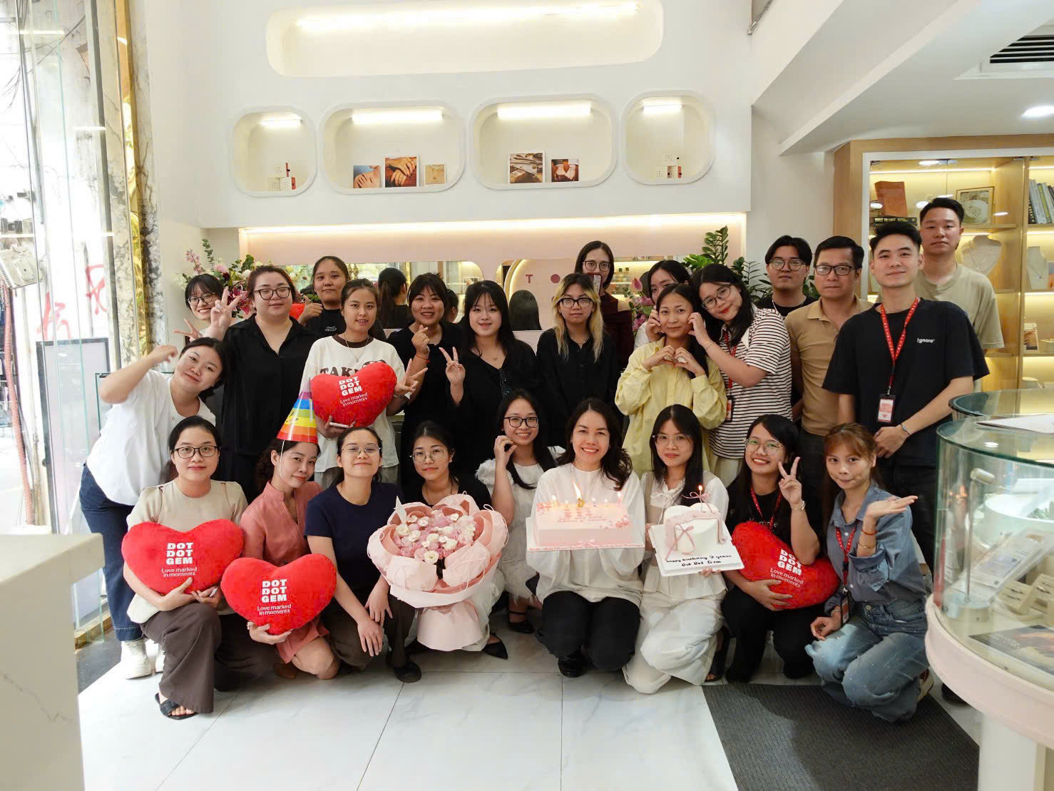 Hình ảnh Công ty TNHH Dot Dot Gem 6