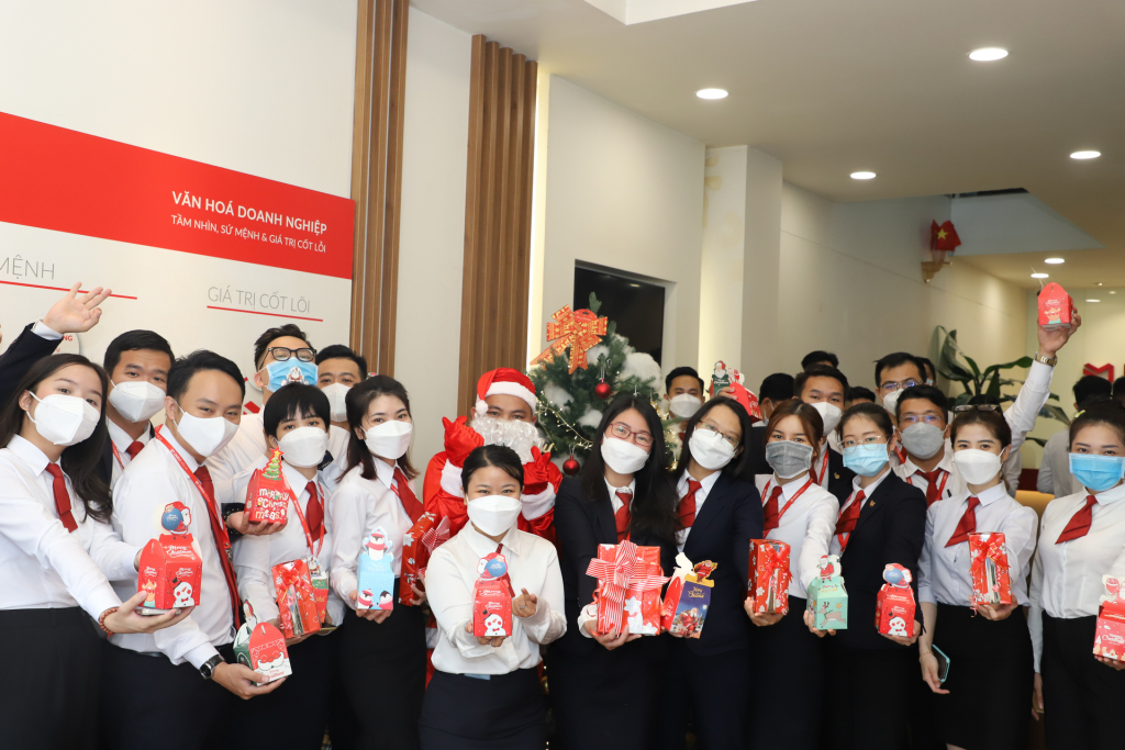 Vui Noel tại văn phòng