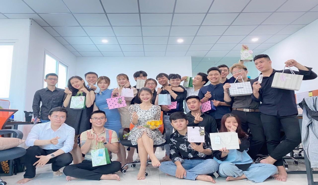 Môi trường làm việc năng động