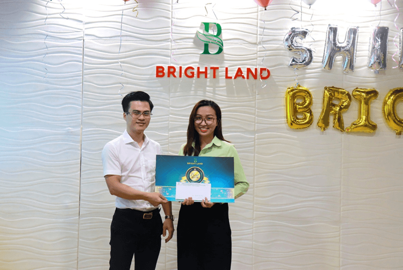 Vinh danh CBNV có thành tích xuất sắc