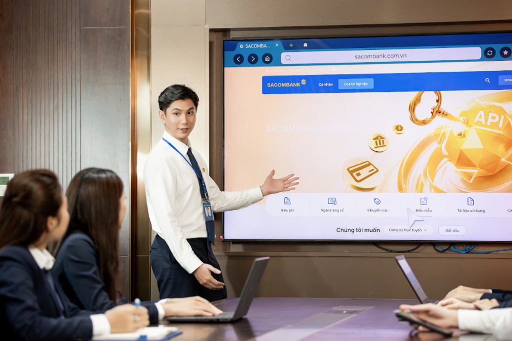 Cán bộ nhân viên STB