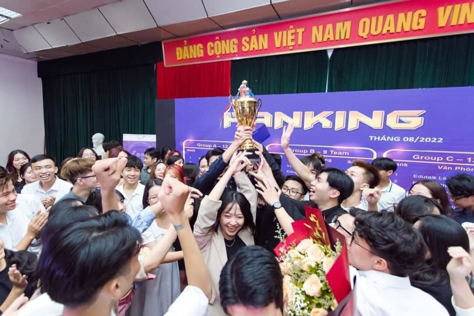 EDUTALK Nhà vô địch