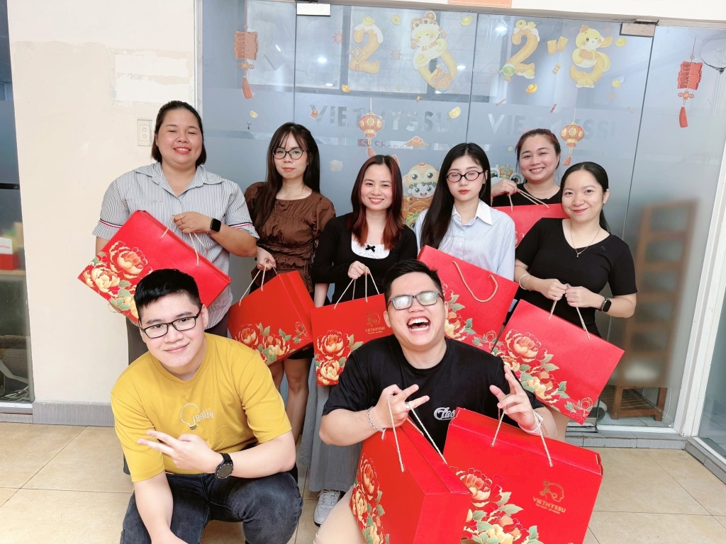 Quà tết đầy đủ