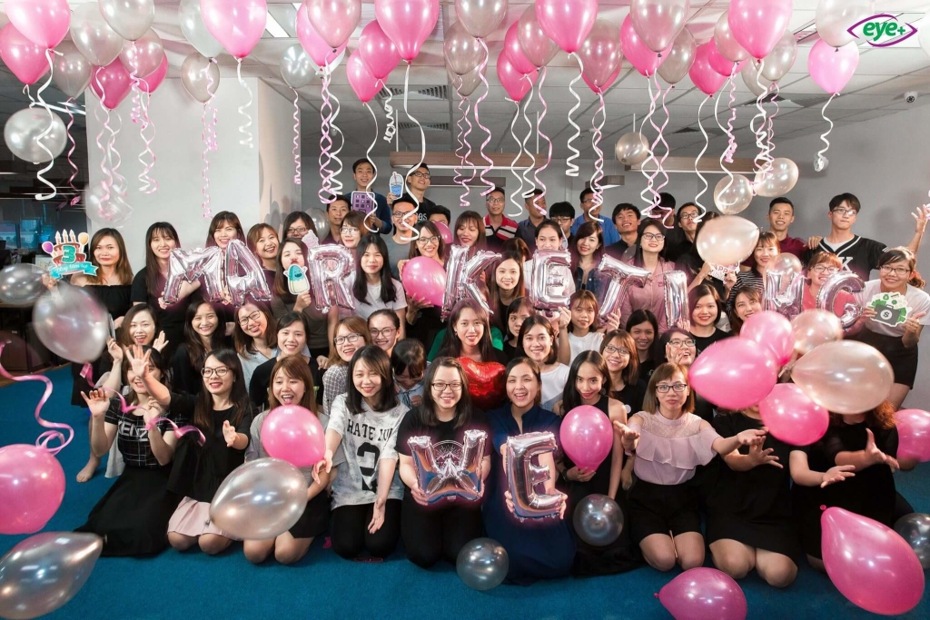 Party công ty