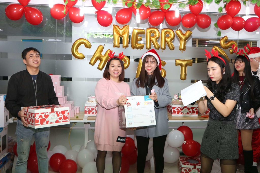 Công ty TNHH Truyền Thông & Dữ liệu Sáng Tạo Việt