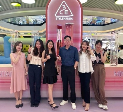 Tổ chức sự kiện