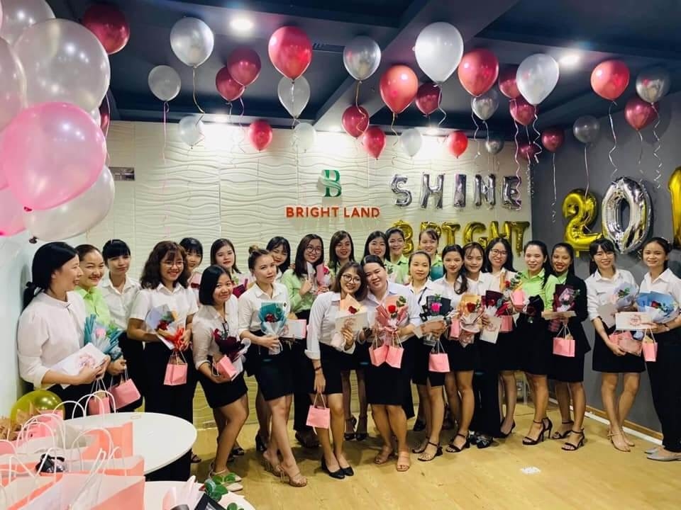Ngày lễ phụ nữ 20.10