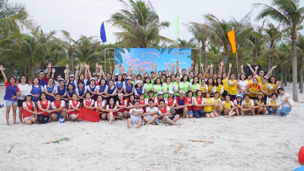 Hoạt động Teambuilding - Khối QTNNL 2018