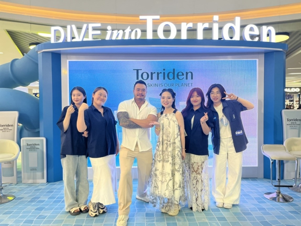 Tổ chức sự kiện