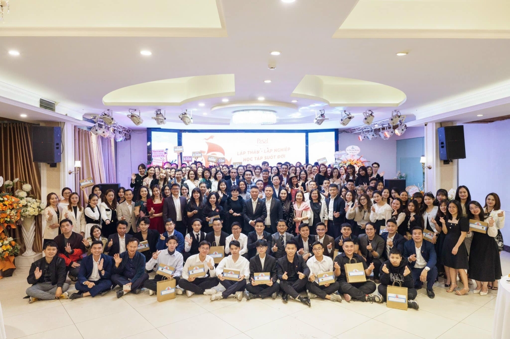 Sự kiện 20/11 - Lập thân, lập nghiệp, học tập suốt đời, phụng sự xã hội