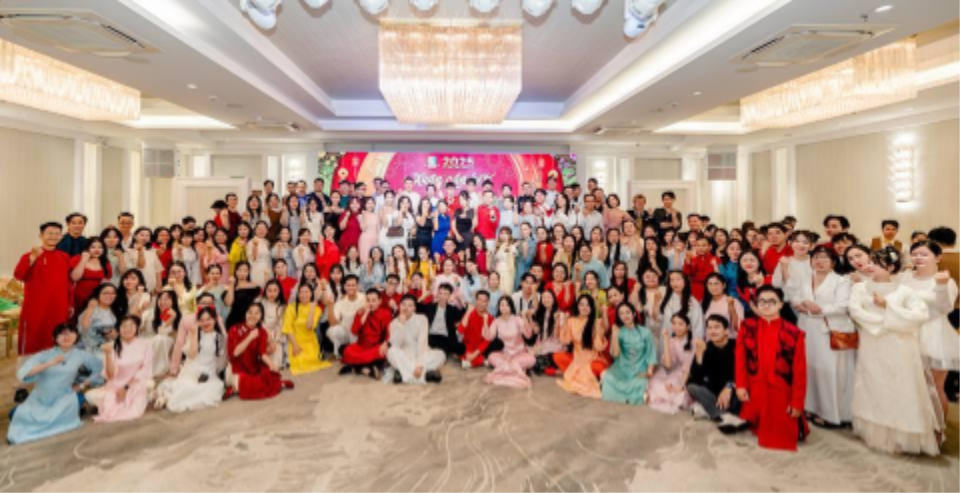 Tiệc kết nối công ty