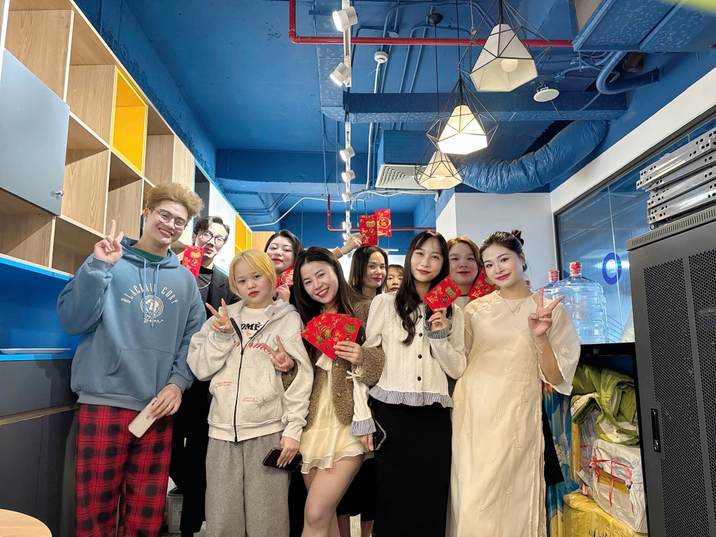 CÔNG TY TNHH GIÁO DỤC UNICLASS