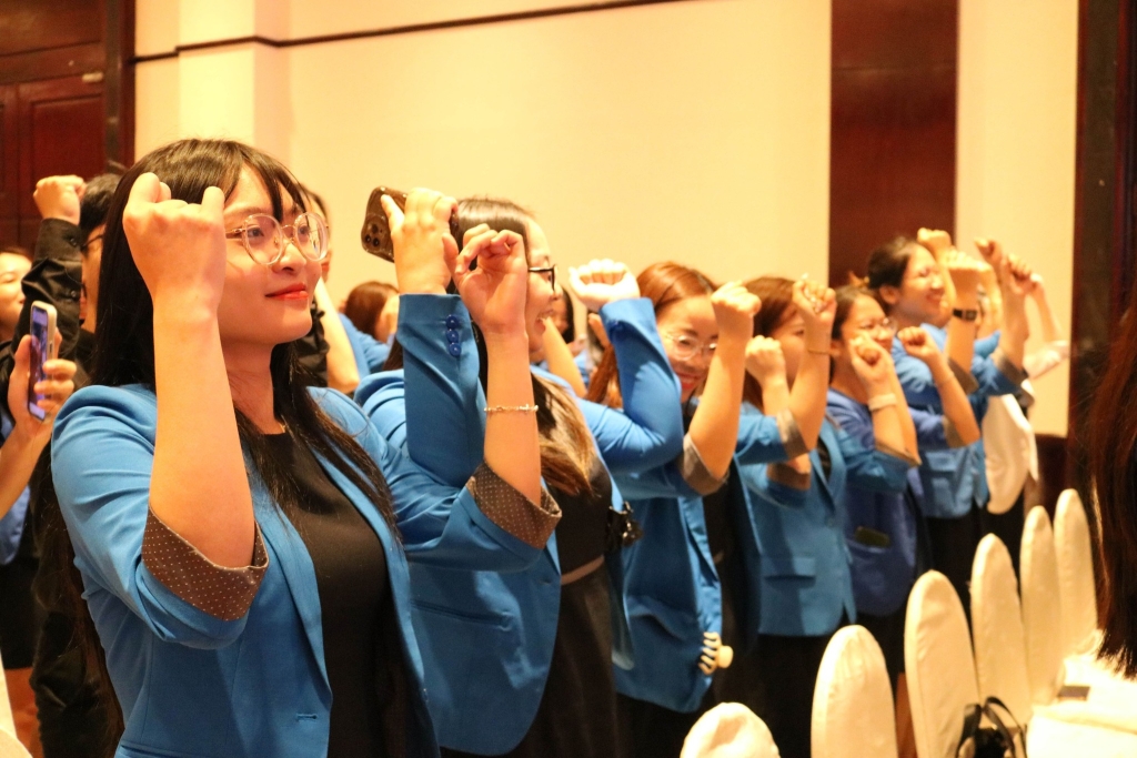 Thể hiện sự quyết tâm của nhân viên