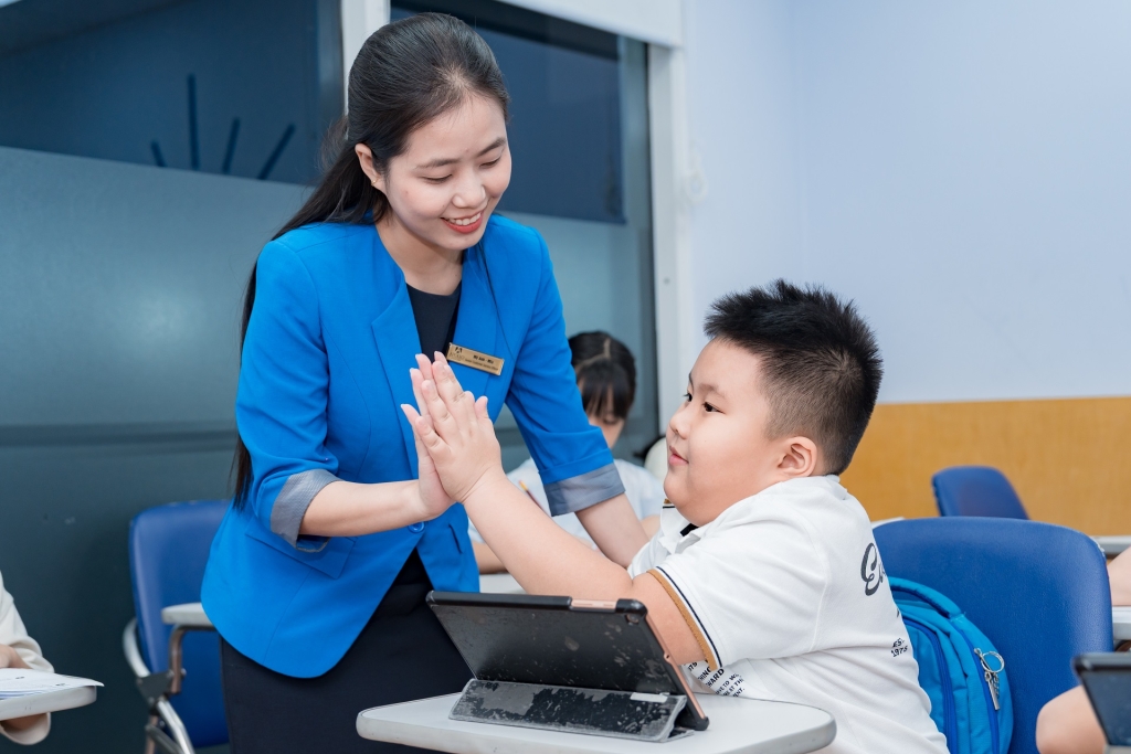 Tương tác với học viên