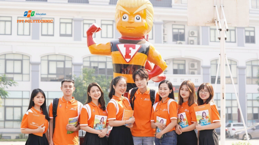 Phổ thông cao đẳng FPT PolySchool